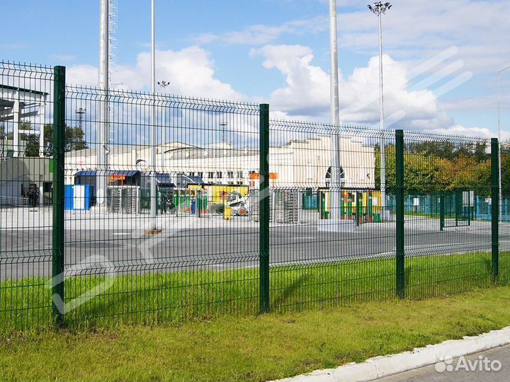 Столб для забора, 3D сетки 60х40х1,5мм, L2м, zn+пп