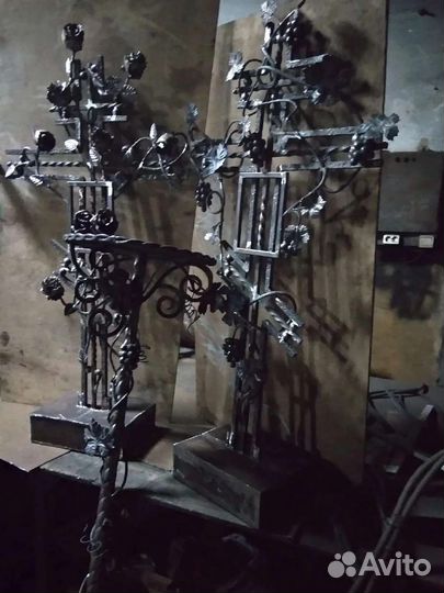 Крест кованый