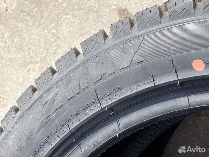 Zmax Winternova Stud II 245/40 R19 94T