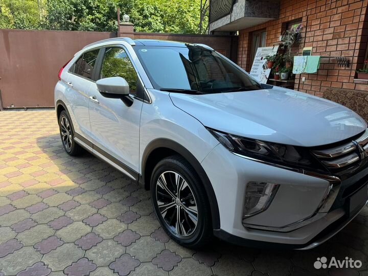 Mitsubishi Eclipse Cross 1.5 CVT, 2022, 4 545 км