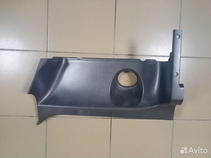 Scania Накладка подножки верхняя левая