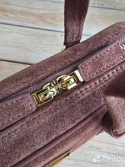 Сумка с ручками Prada натуральная замша