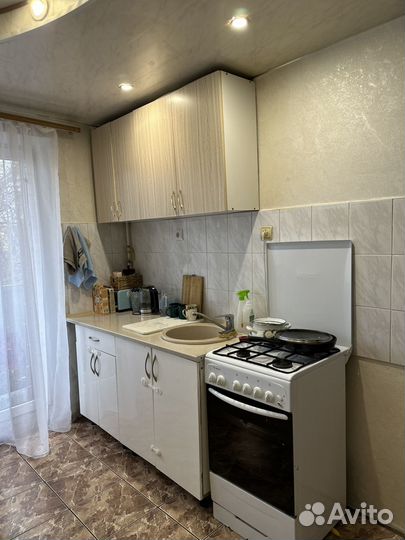 Стол, кухня, газовая плита