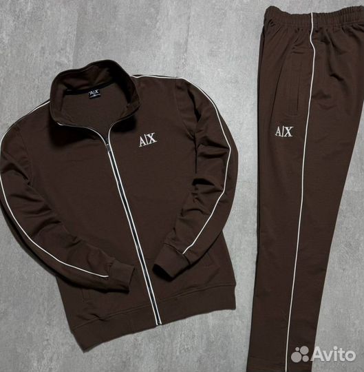 Костюмы для спорта Armani долговечные