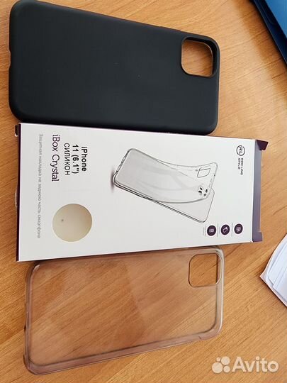 Чехолы для iPhone 11