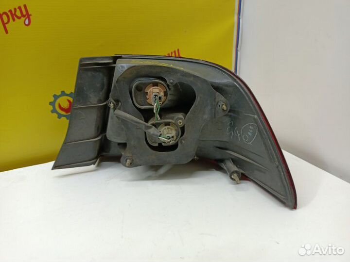 Фонарь задний левый Toyota Windom Ii