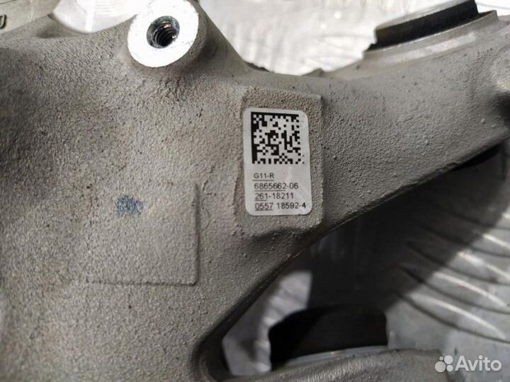 Кулак задний правый Bmw