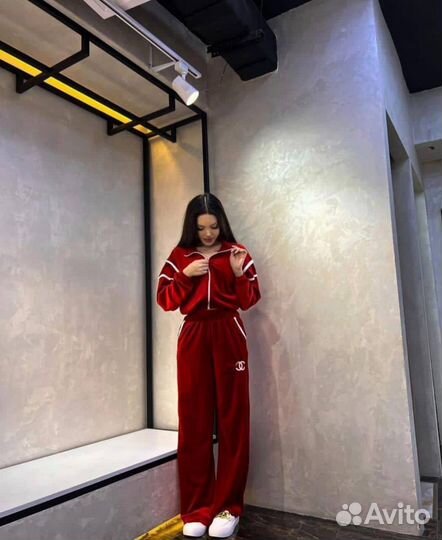 Спортивный костюм женский