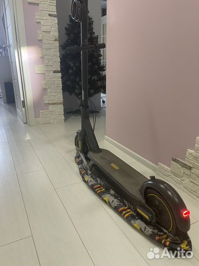 Электросамокат Ninebot Kickscooter MAX G30P