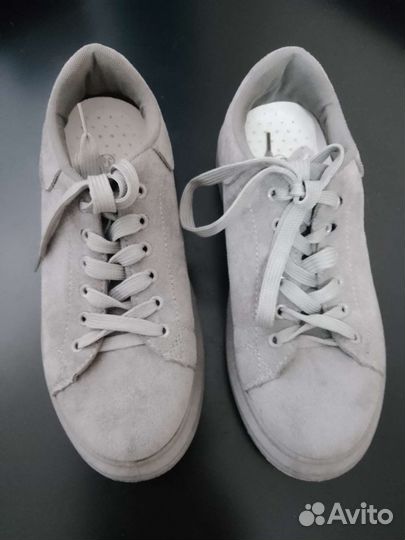 Кроссовки женские 38 размер