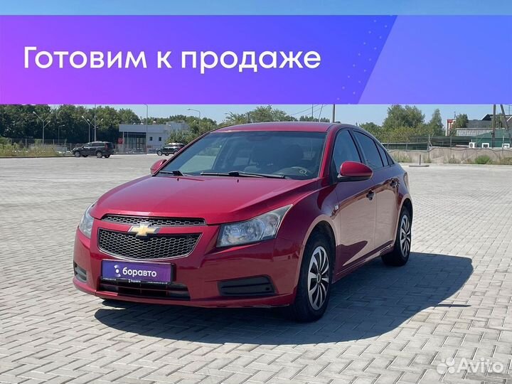 Chevrolet Cruze 2010 красный