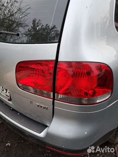 Задние фонари на Volkswagen Touareg 2004 г.в
