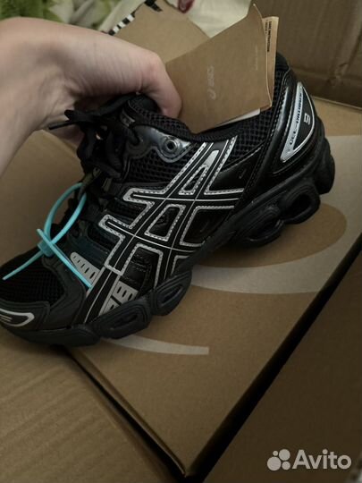 Кроссовки asics