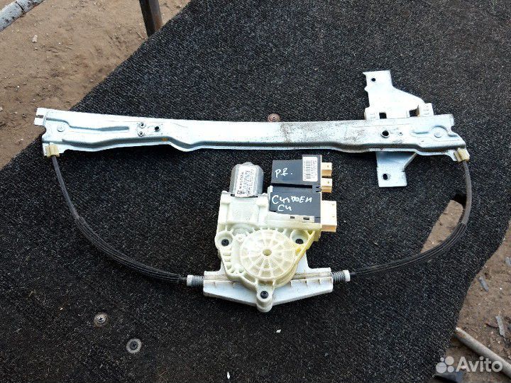 Стеклоподьёмник передний правый Ситроен с4