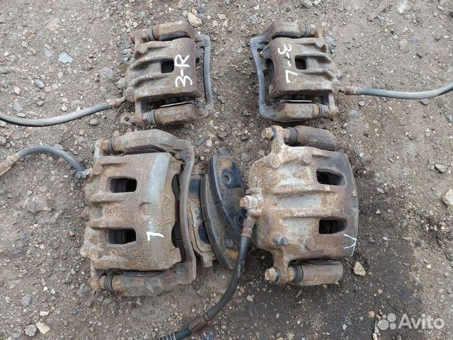 Суппорта тормозные SsangYong actyon 2011 года