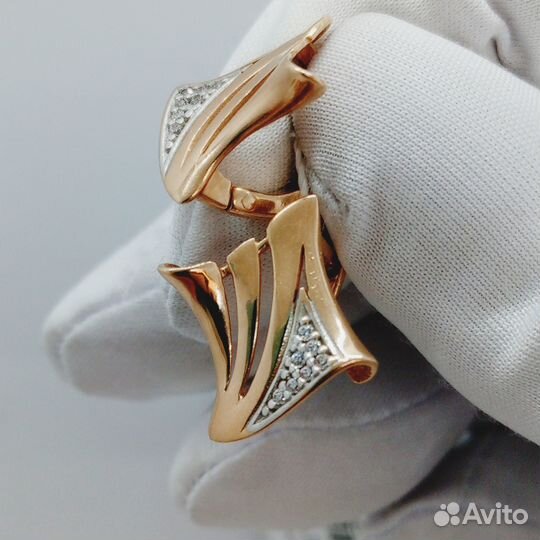 Серьги с синтетическим камнем Золото