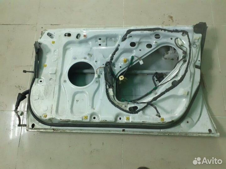 Дверь передняя правая Toyota Mark 2 GX100 1GFE