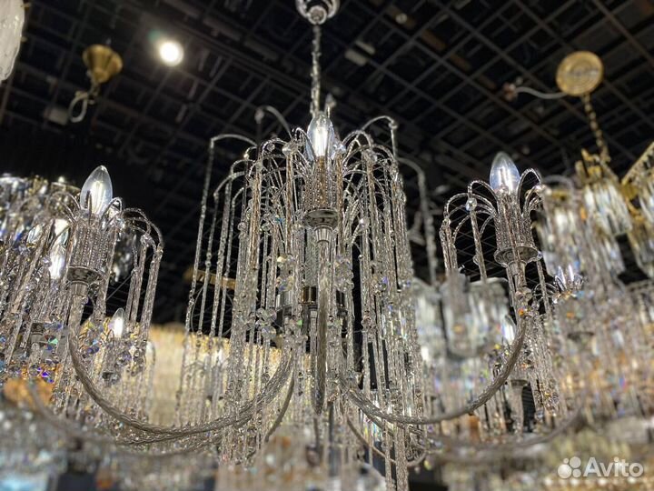 Люстра для шикарного интереьера