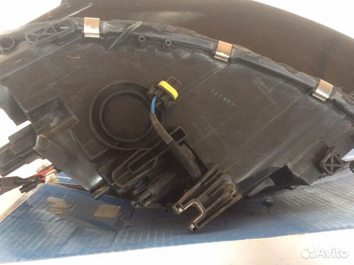 Фара правая Ауди а8 б8 2010 год