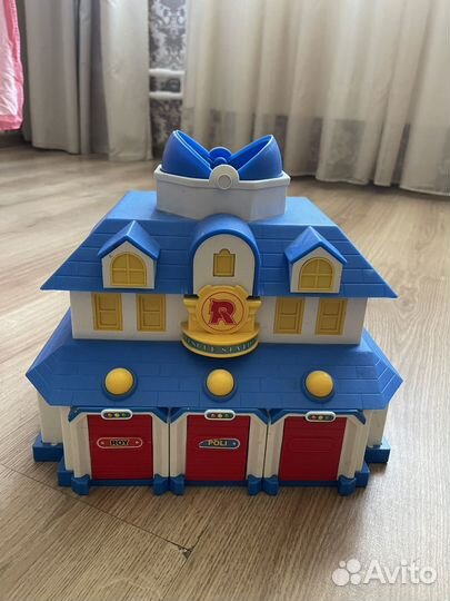 Штабквартира Робокар поли (robocar)