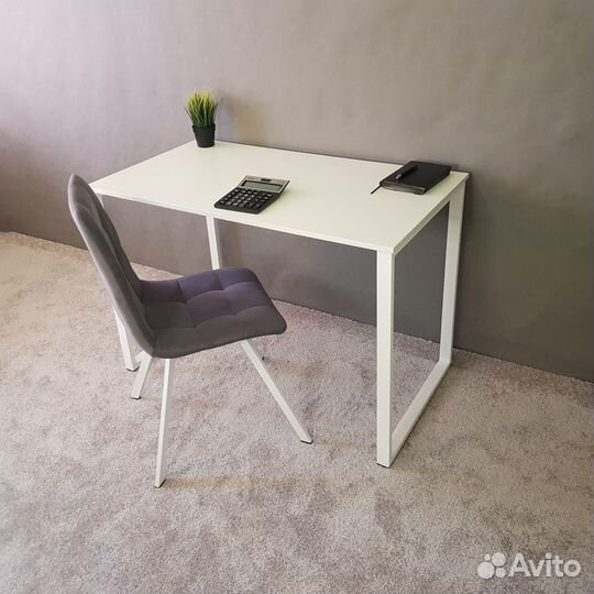 Письменный стол Лофт 110*60 см. Белые ножки