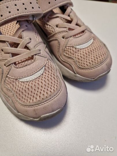 Кроссовки для девочки лёгкие для физры