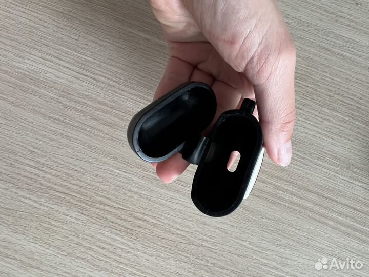 Karl Lagerfeld чехол для наушников air pods