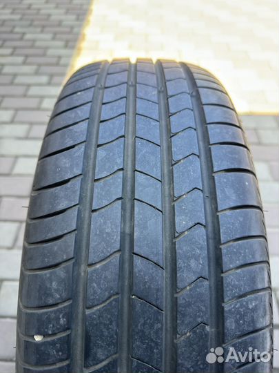 Kumho Ecsta HS51 205/65 R16