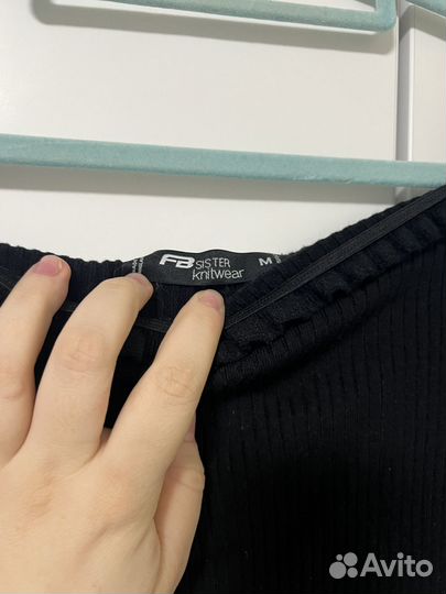 Топ с открытыми плечами