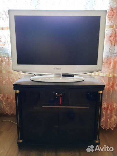 Тумба под телевизор