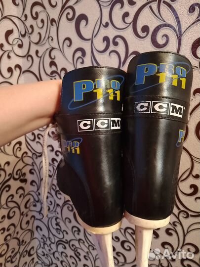 Хоккейный коньки