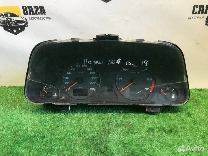 Панель приборов Peugeot 306