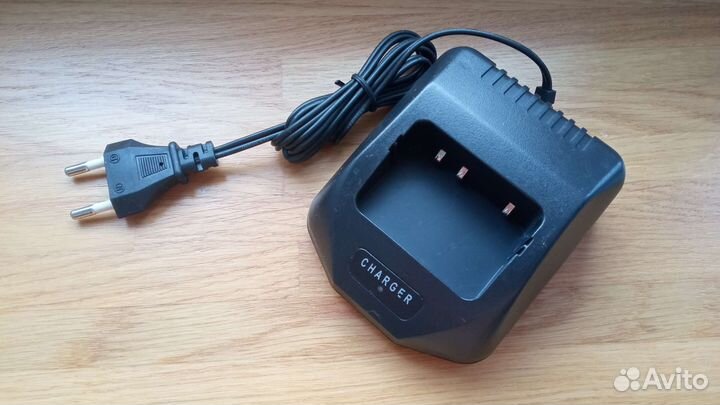 Зарядный стакан для рации Kenwood TH-K2AT / K4AT