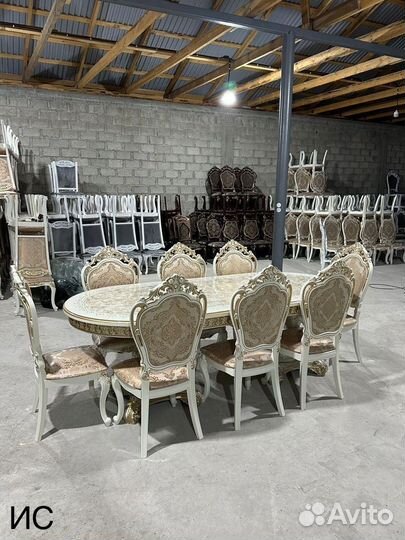 Кухонный стол