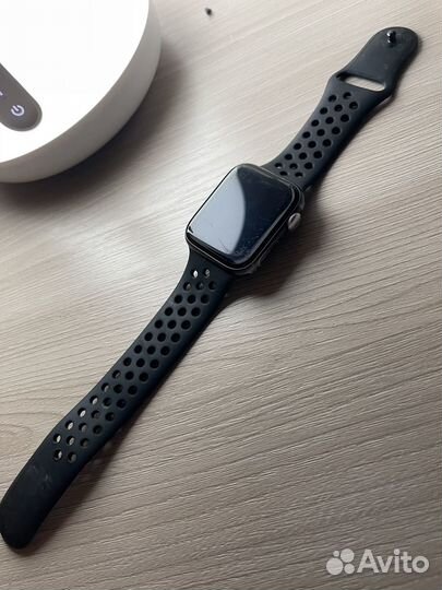 Часы apple watch se 44 mm