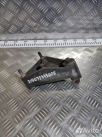 Кронштейн кулисы кпп Scania 1354990