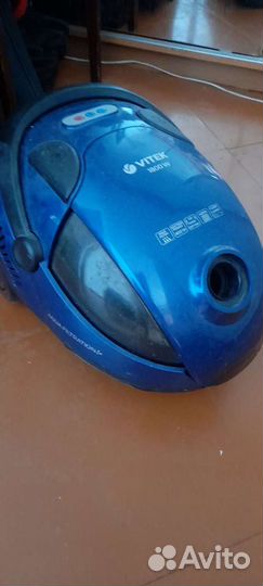 Пылесос Vitek 1800w