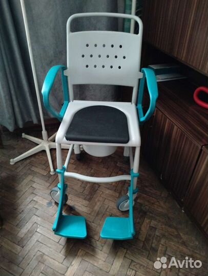 Стул туалет для инвалидом на колёсах Rebotec