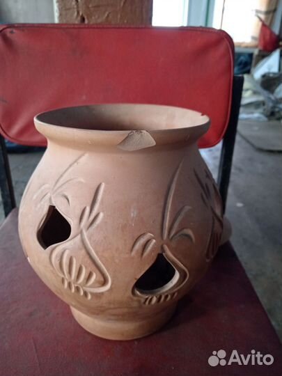 Глиняный горшок для продуктов