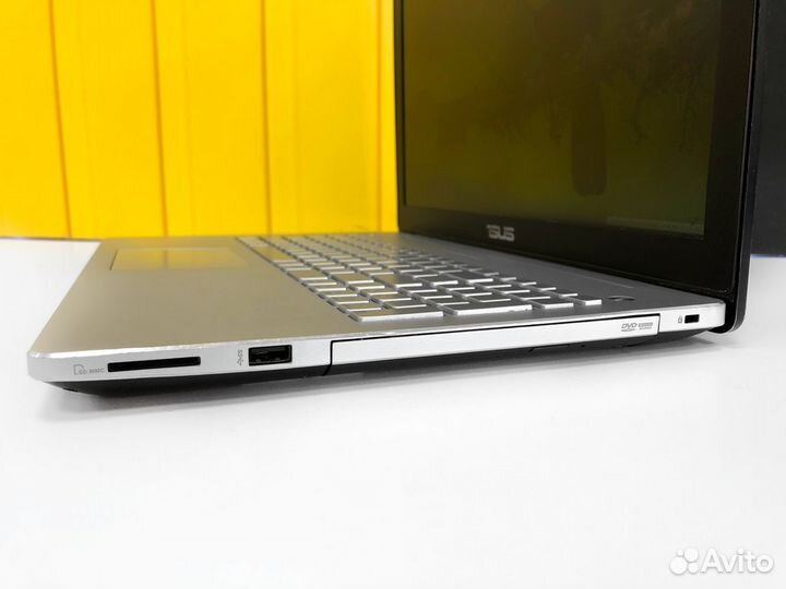 Ноутбук Asus i7 Geforce GT