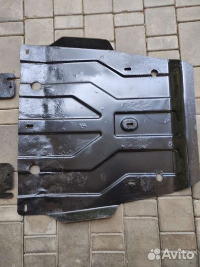 Защита двигателя Toyota land cruiser 200