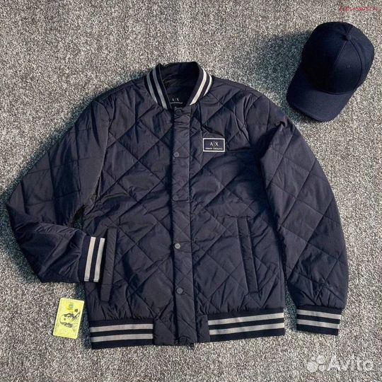 Эстетичный бомбер от Armani Exchange