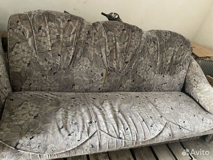 Диван и 2 кресла