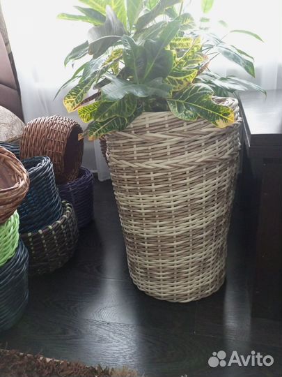 Кашпо горшок для цветов