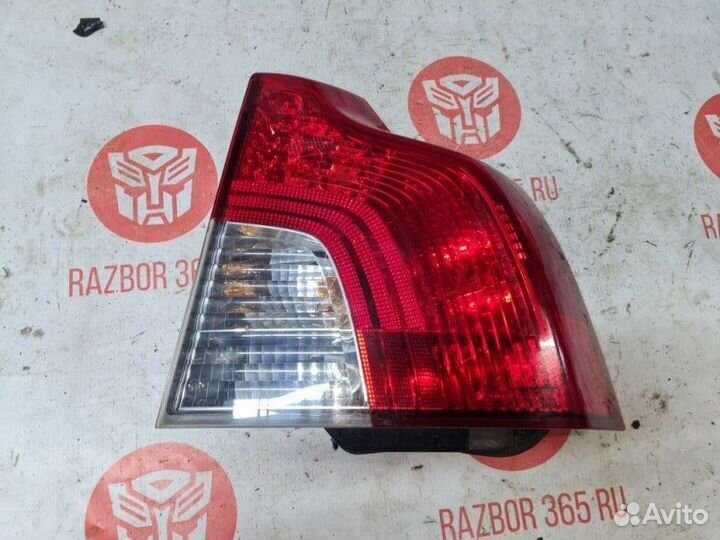 Фонарь задний правый Volvo S40 седан B4204S3 2009