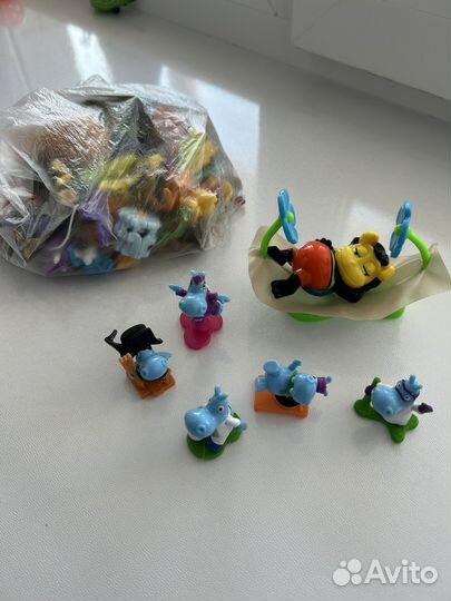 Мелкие игрушки киндеры