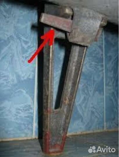 Ножки с клиньями для чугунных ванн СССР