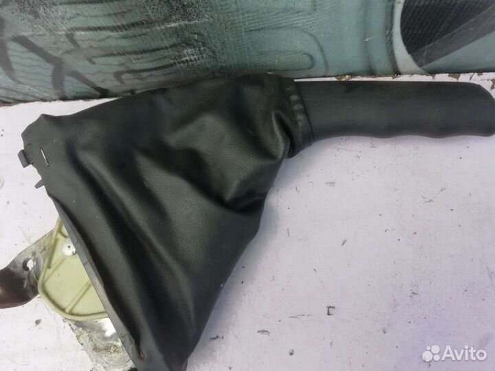 Ручник кожух Форд фокус l