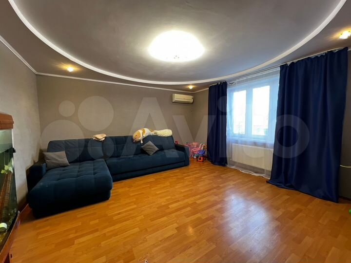 Дом 195 м² на участке 2 сот.