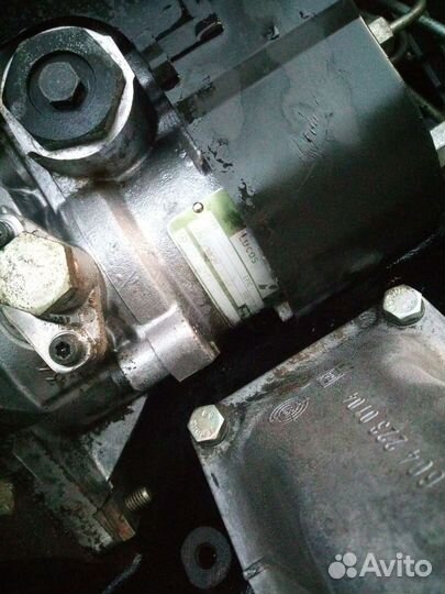 Двигатель Mercedes 2.2D om604.910